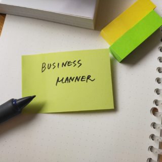 あいさつの大切さをどう伝える?